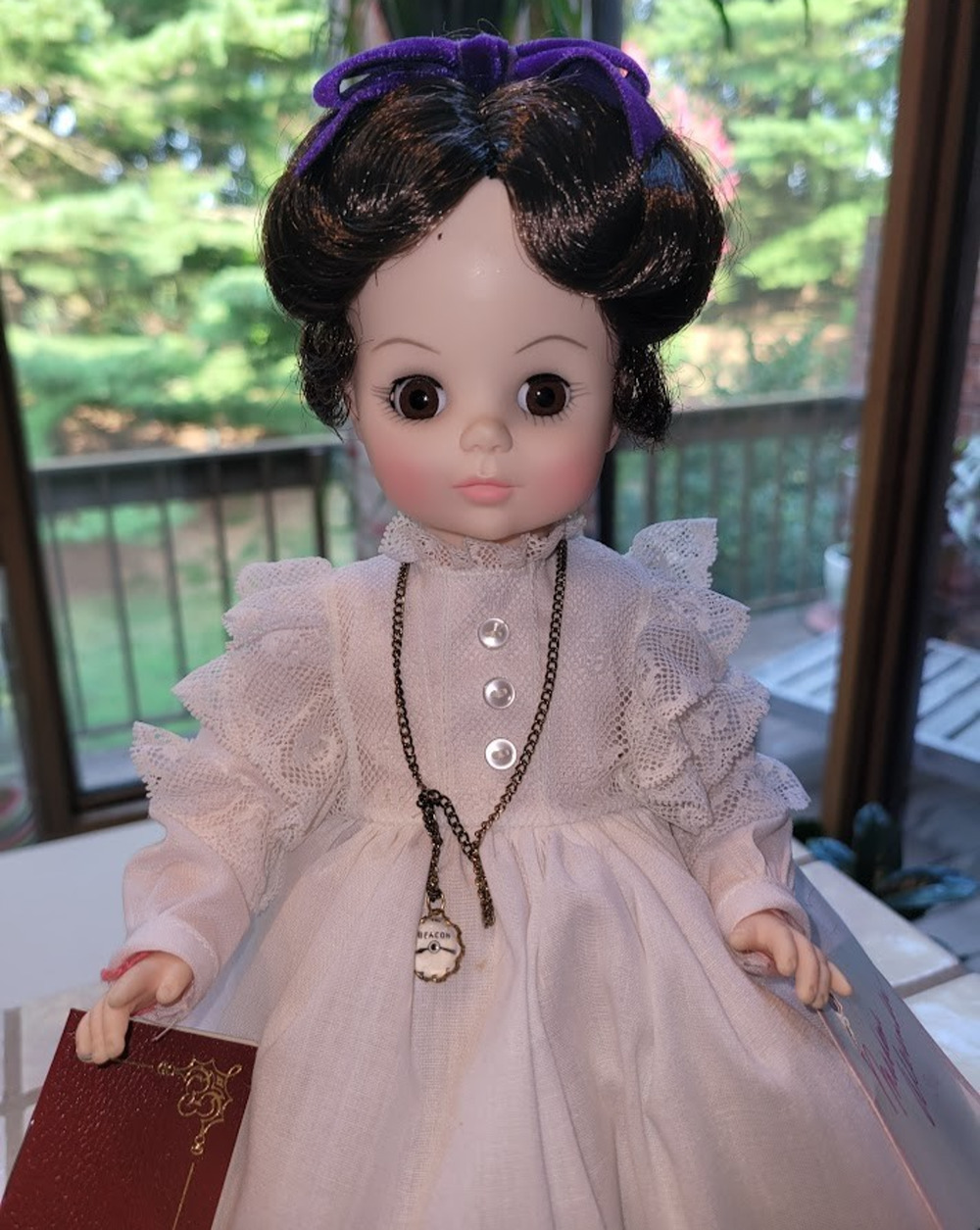 Madame Alexander Emily Dickinson 14" Collector Doll Historical Series w/ Tag